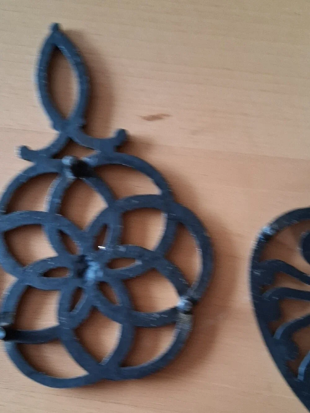 Decorative Black Lightweight Metal Wall Hooks/Trivet– Set of 3